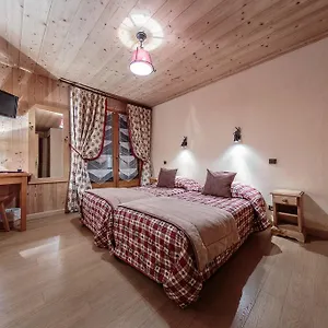 La Perdrix Blanche Hotel